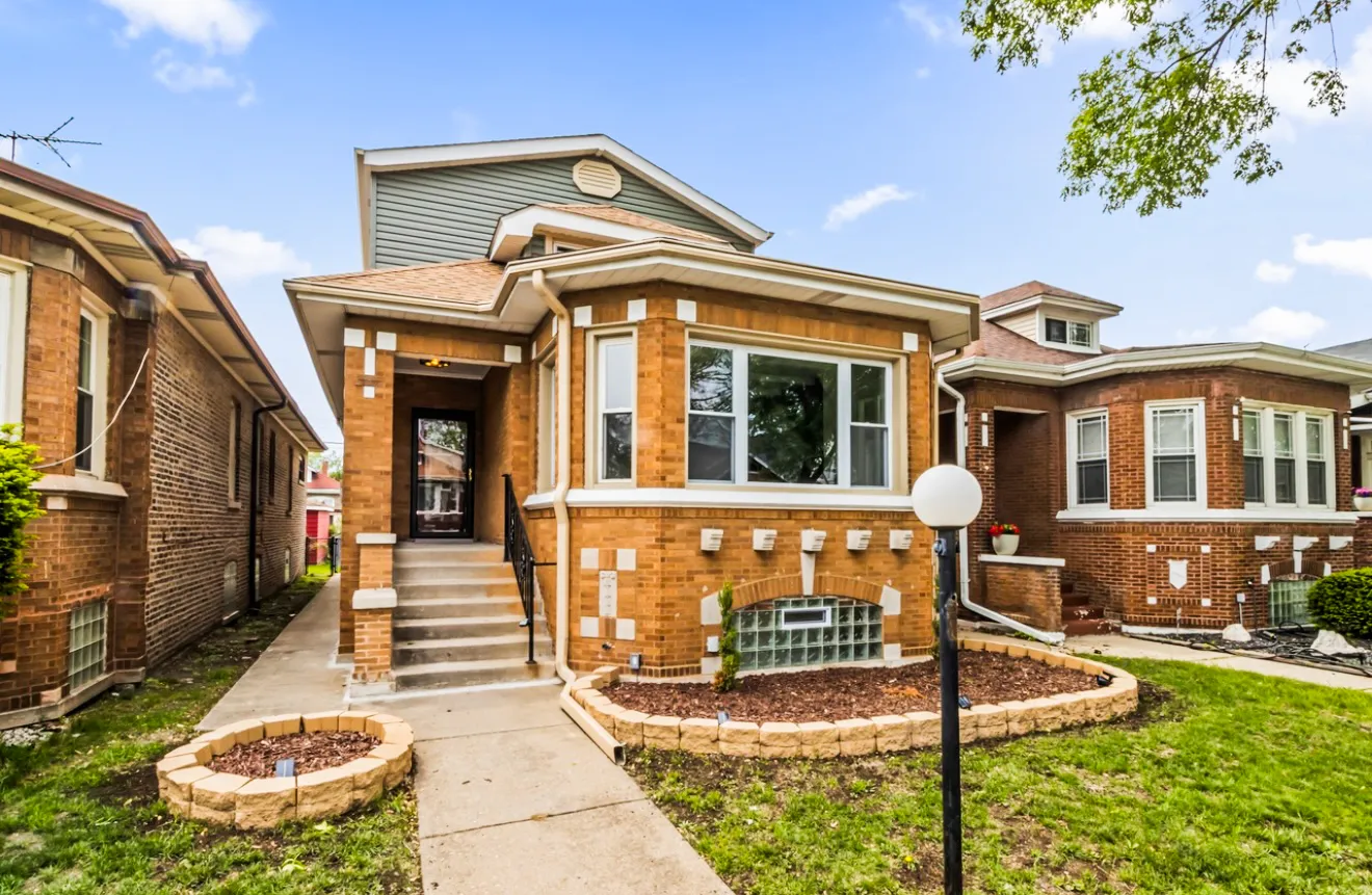 Legacy House, 8114 S Paxton Ave, South Shore